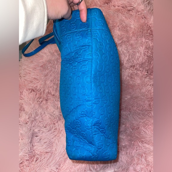 NWT Michael Kors Blue Neoprene (Store Display) Tote Jet Set Signature Monogram - Picture 7 of 10